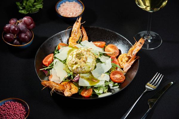 Salata cu Creveti si Burratina